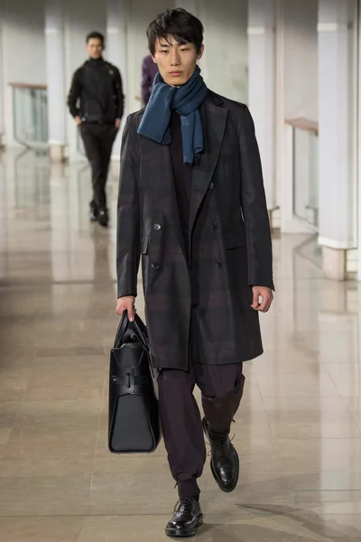 Look 29
